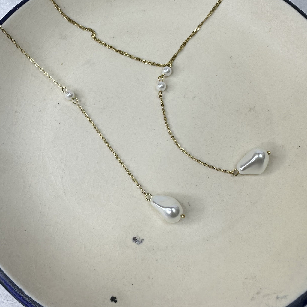 Baroque Waterfall Lariat